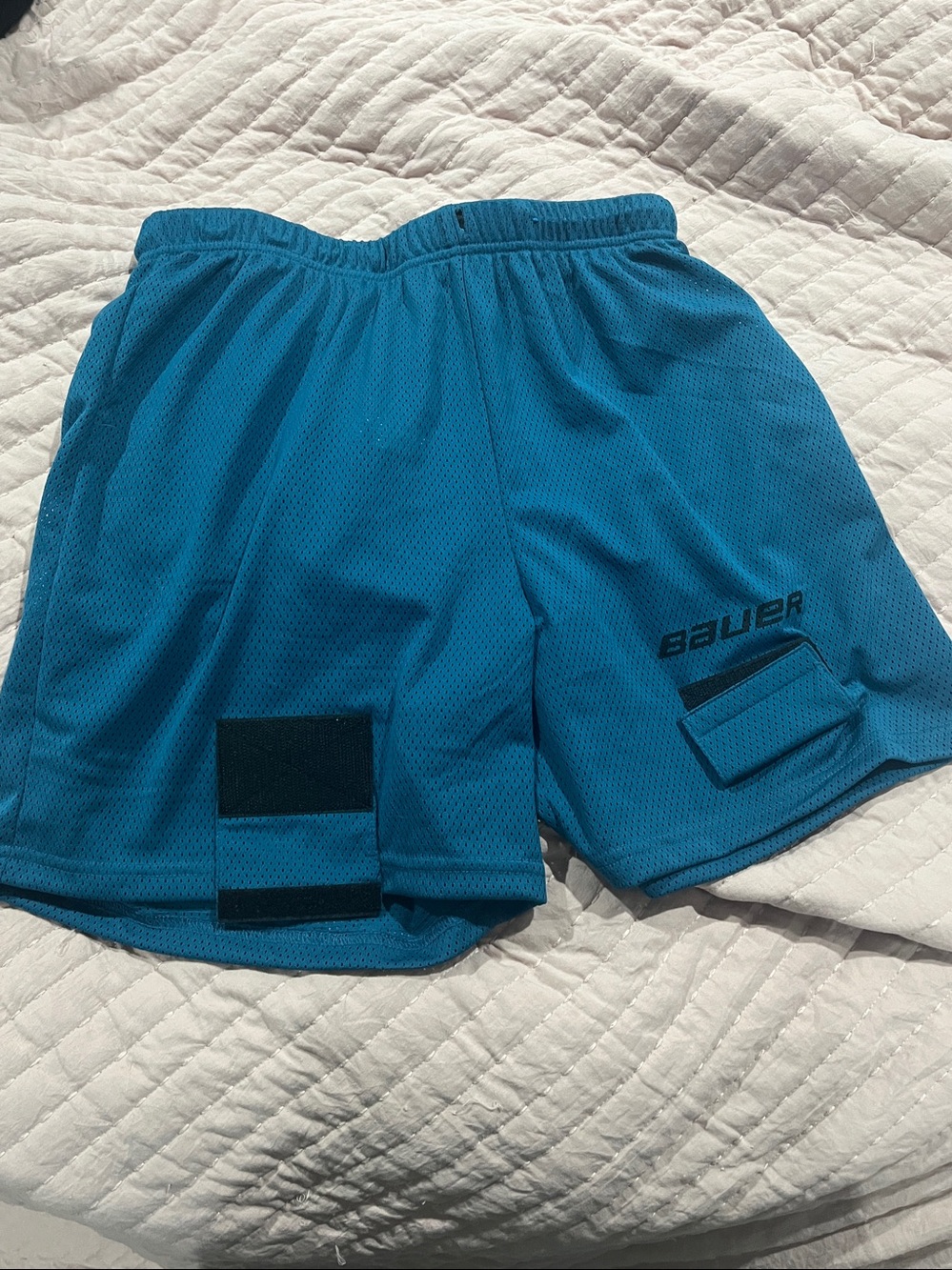 Bauer women’s hockey shorts Size M - EUC - Newish - Missing drawstring